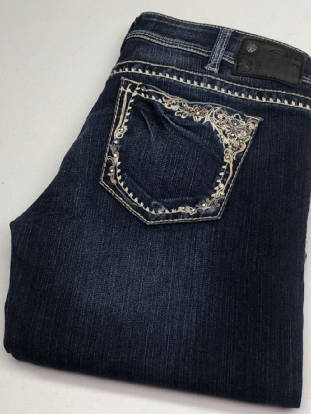 LIKE NEW SILVER TUESDAY MID-RISE BOOTCUT JEANS 32x30 ⭐️